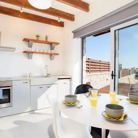 Beatris Seastone By *