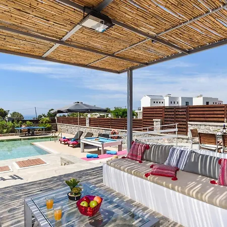 Villa Beatris Seastone By