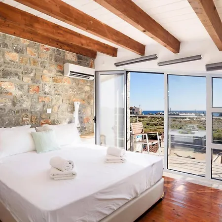 Villa Beatris Seastone By *