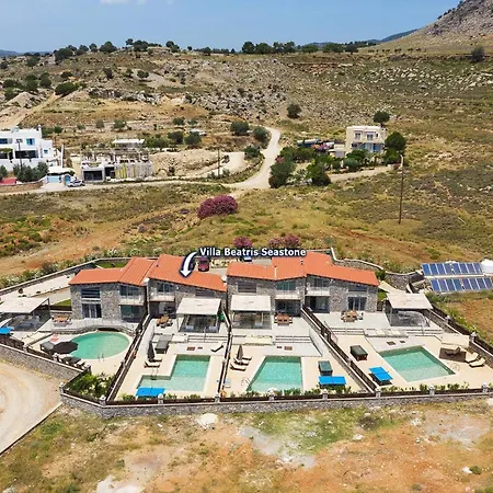 Villa Beatris Seastone By *