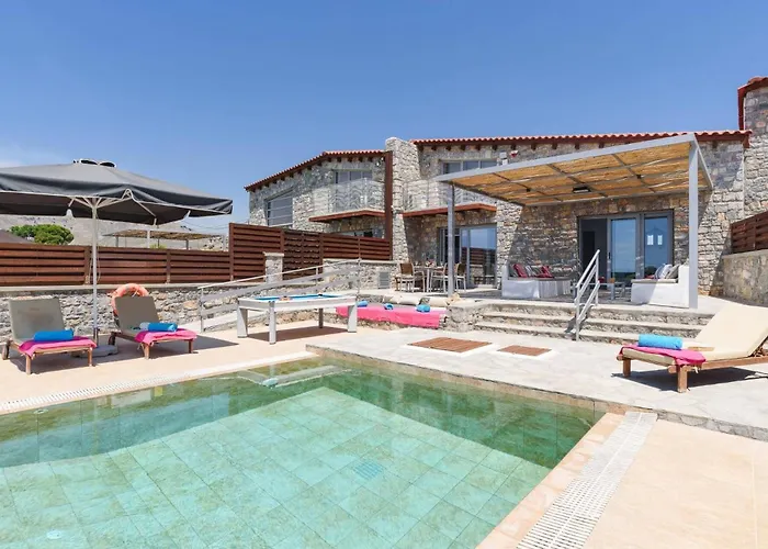 Villa Beatris Seastone By *