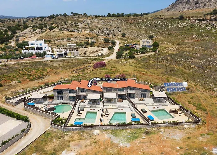 Villa Beatris Seastone By *